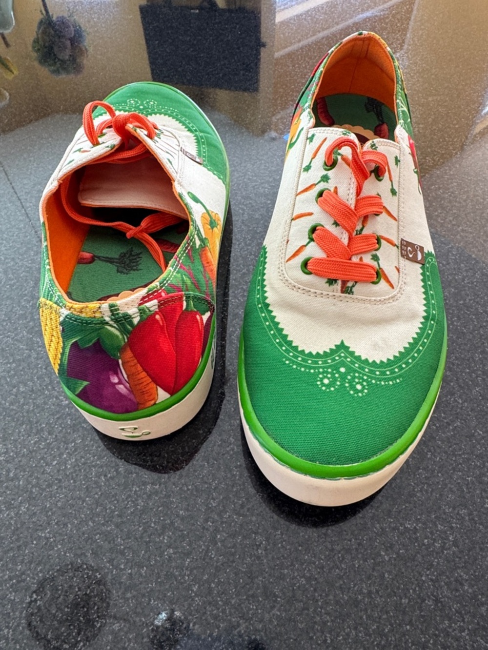 Go green hot chocolate vegetable canvas sneakers - Picture 6 of 16